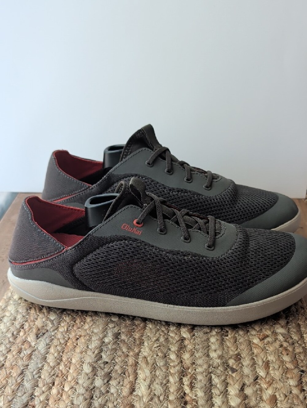 OluKai Men's Gray Mesh Moku Pa'e Sneakers with Orange - Picture 4 of 11